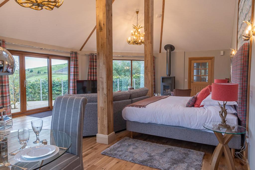 Dalnoid Cottages & Treehouses Nr Glenshee Bagian luar foto