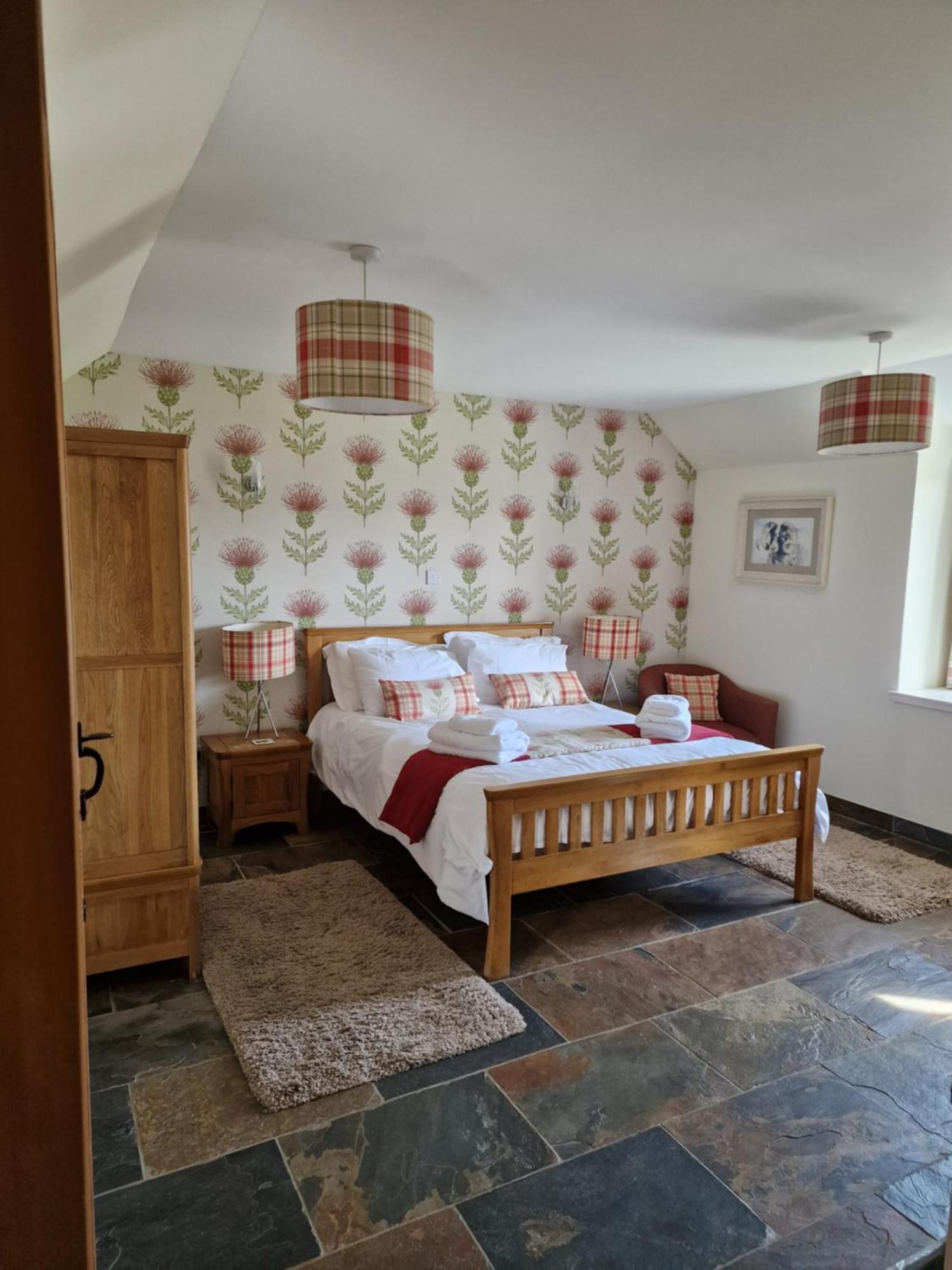 Dalnoid Cottages & Treehouses Nr Glenshee Bagian luar foto