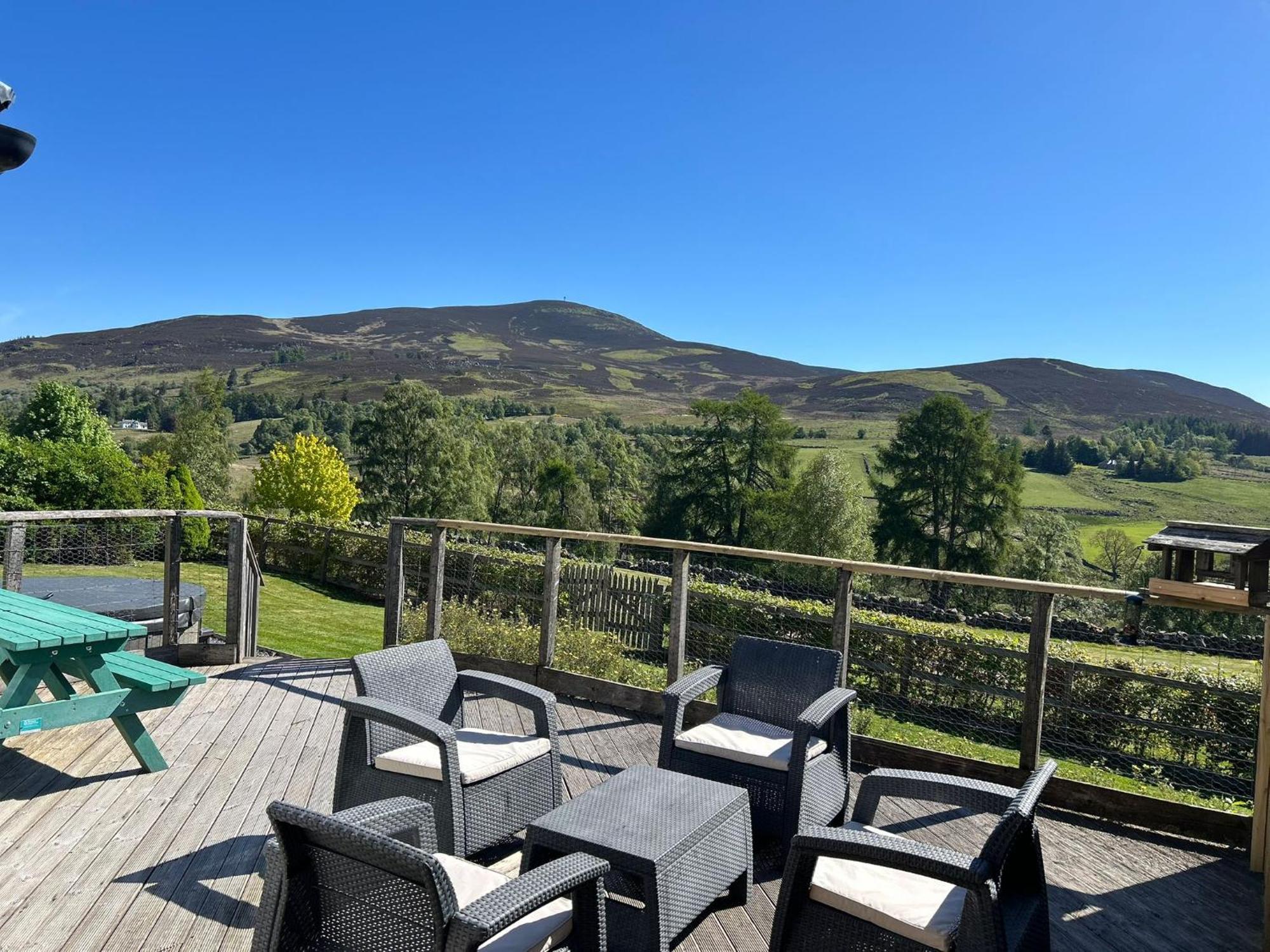 Dalnoid Cottages & Treehouses Nr Glenshee Bagian luar foto