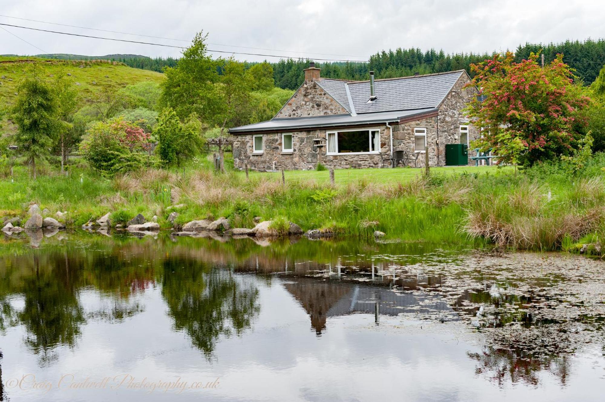 Dalnoid Cottages & Treehouses Nr Glenshee Bagian luar foto