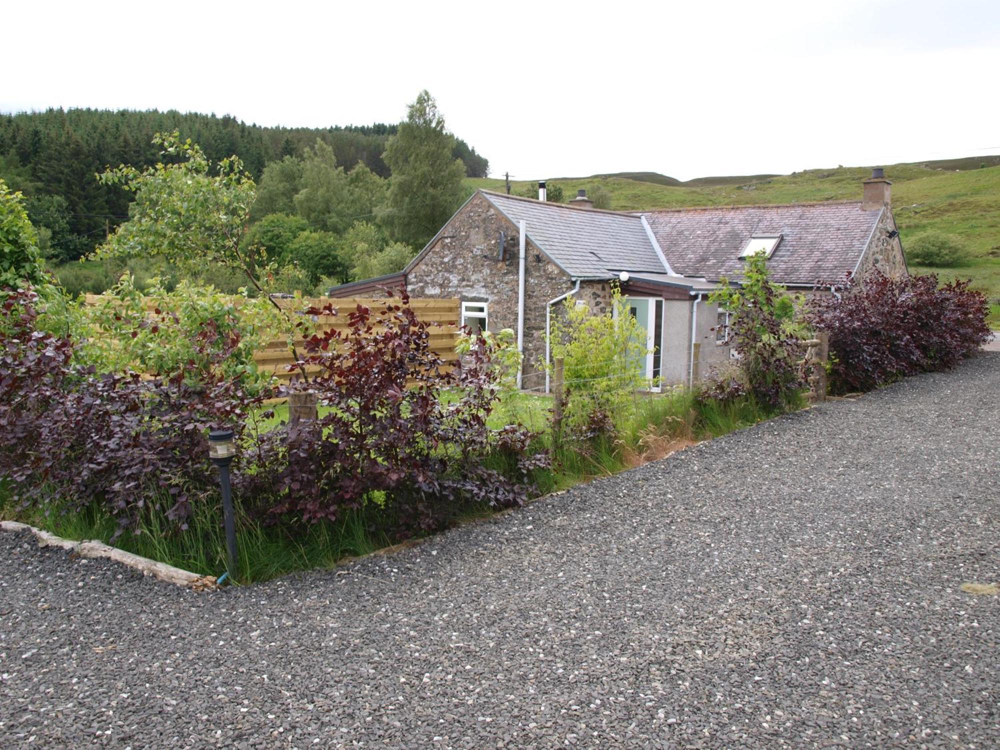 Dalnoid Cottages & Treehouses Nr Glenshee Bagian luar foto